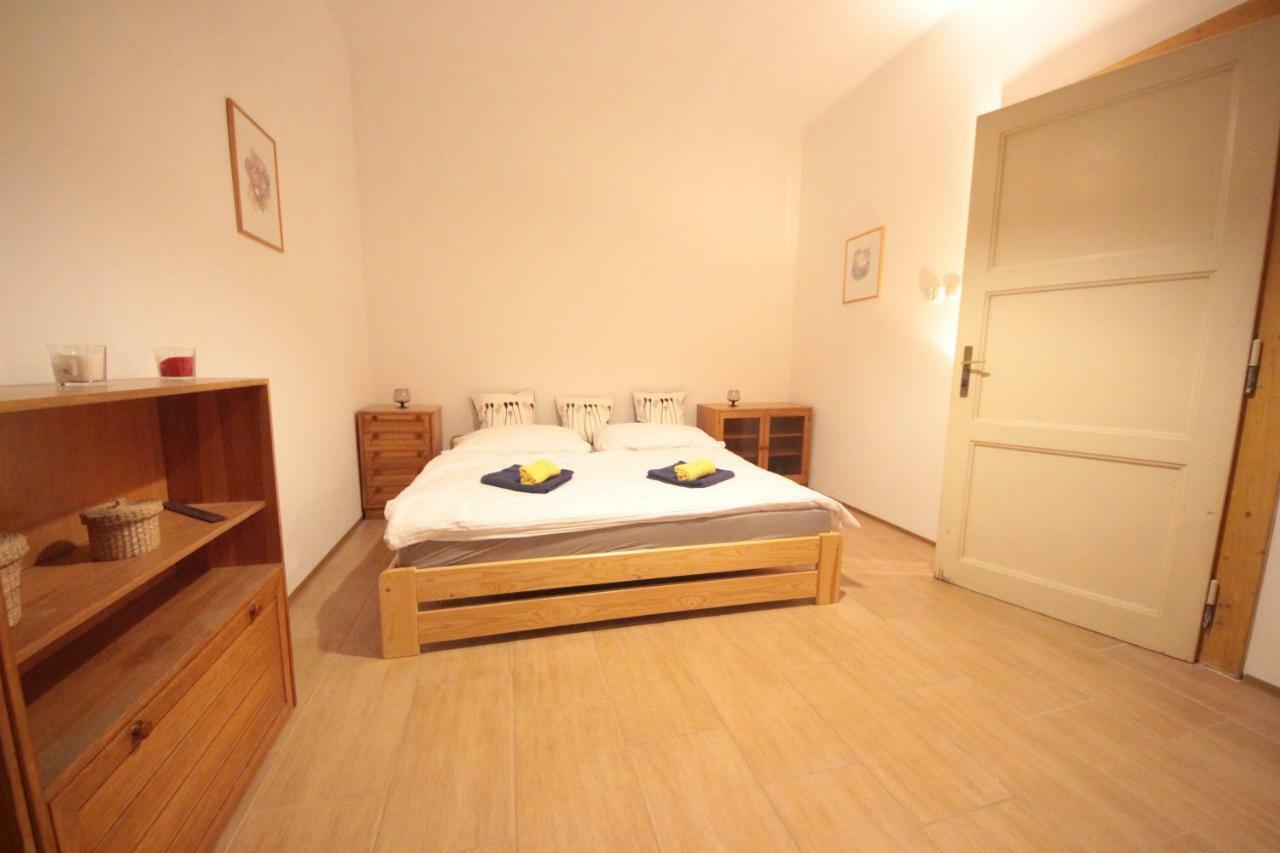 Gallery Apartment Prague Exterior photo