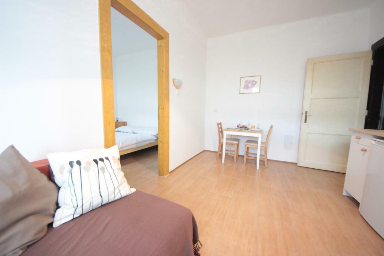 Gallery Apartment Prague Exterior photo